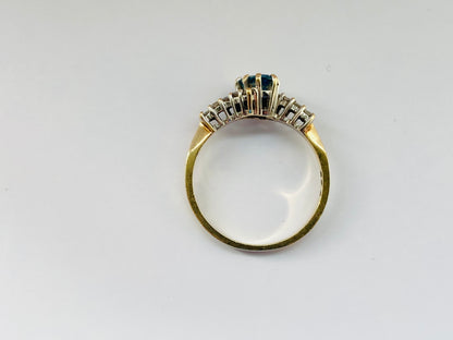 Vintage 9ct Gold Topaz & Diamond Ring