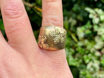 9ct Gold Wide Floral Ring