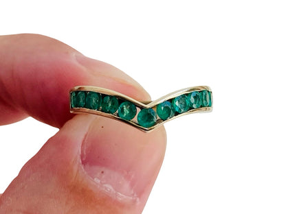 9ct Gold Emerald Wishbone Ring