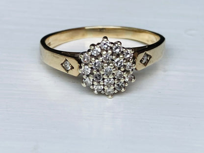 Vintage 9ct Gold Diamond Ring