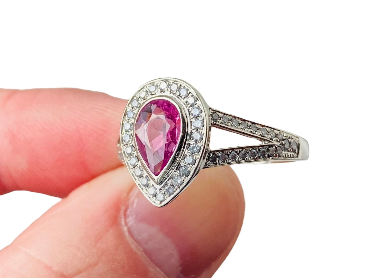 18ct Gold Pink Sapphire & Diamond Ring