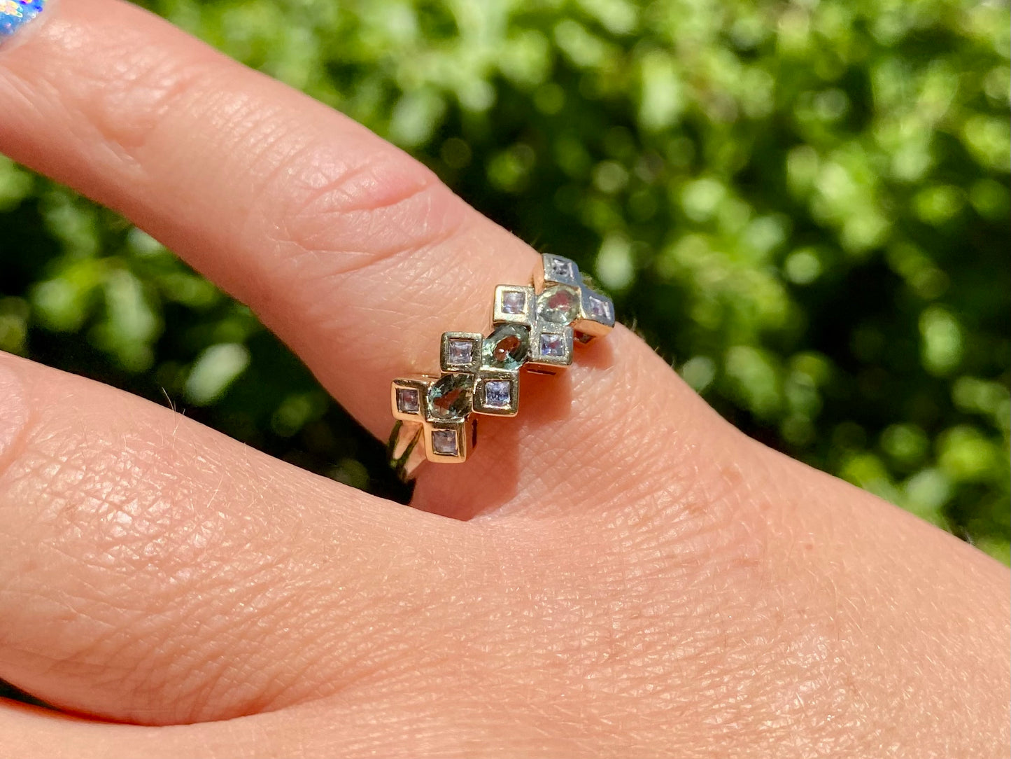 9ct Gold Green & Blue Sapphire Ring