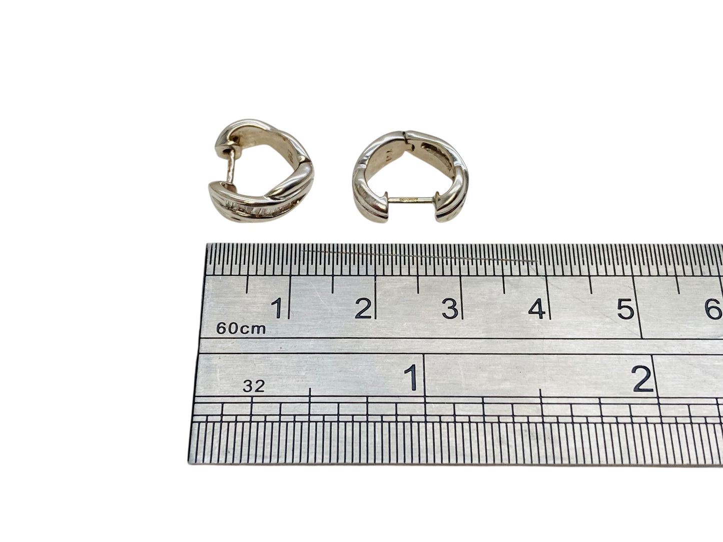 18ct Gold Diamond Earrings