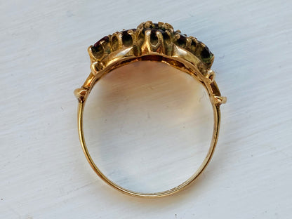 Vintage 9ct Gold Garnet Ring