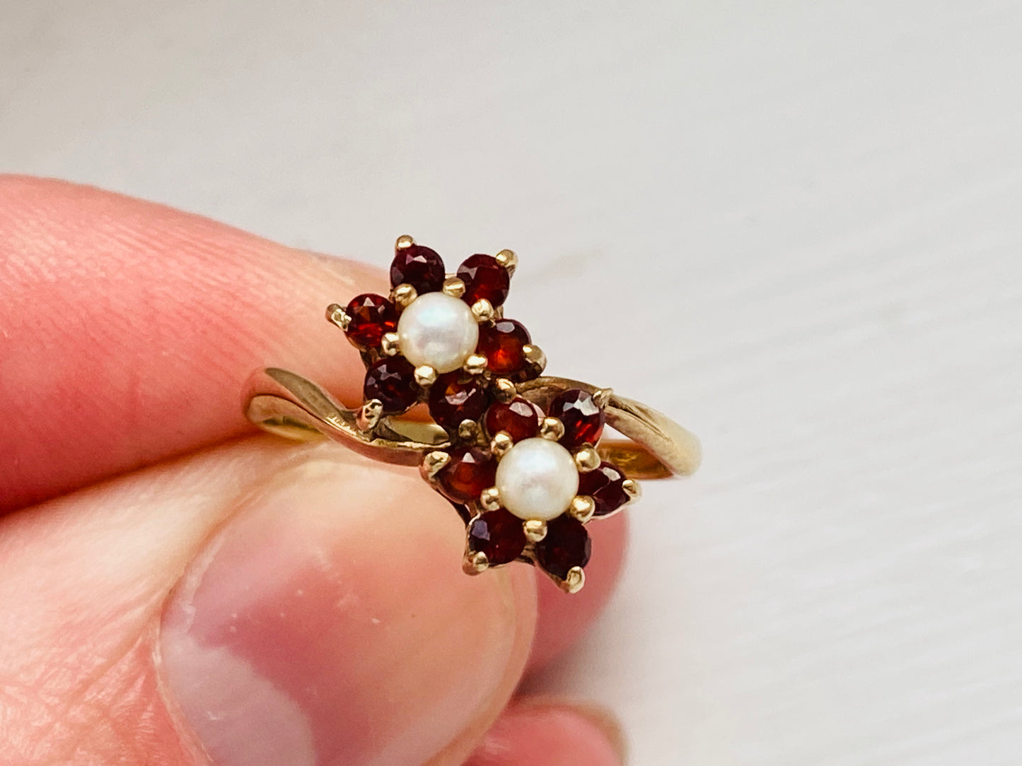 9ct Gold Garnet & Pearl Ring