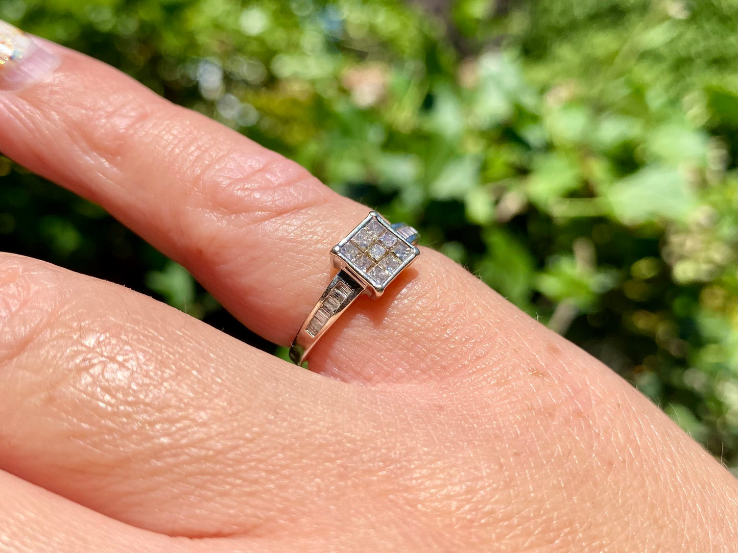 9ct Gold Diamond Ring