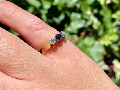 Vintage 9ct Gold Sapphire & Diamond Ring