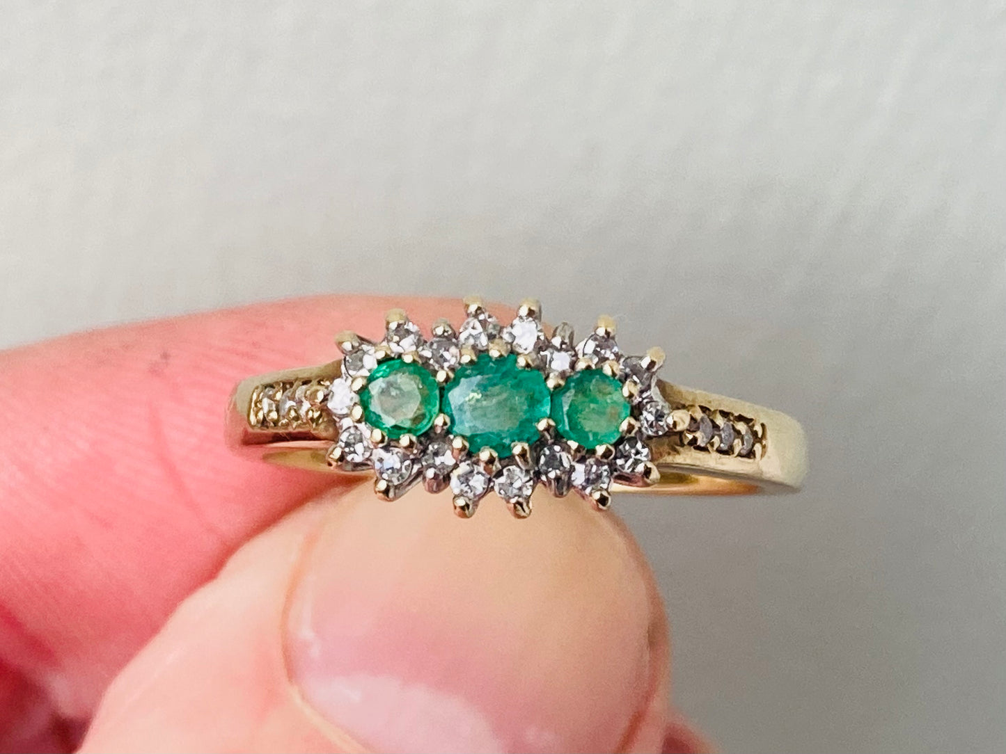 9ct Gold Emerald & Diamond Ring