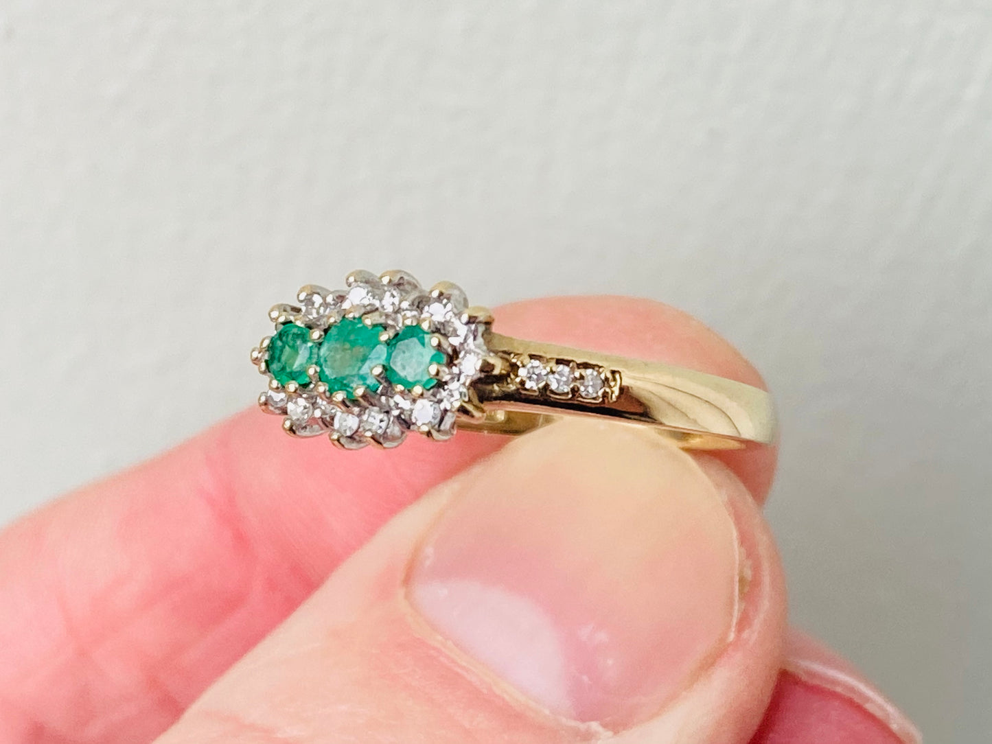 9ct Gold Emerald & Diamond Ring