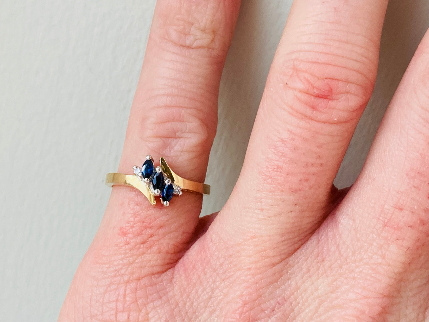 10ct Gold Sapphire & Diamond Ring