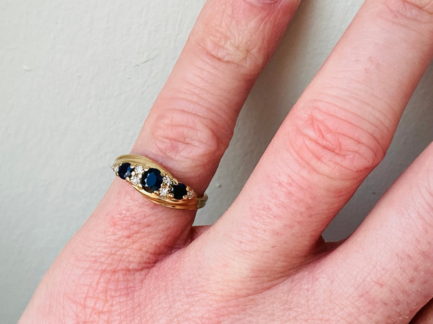 9ct Gold Sapphire & Diamond Ring