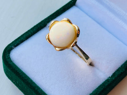 9ct Gold Opal Ring