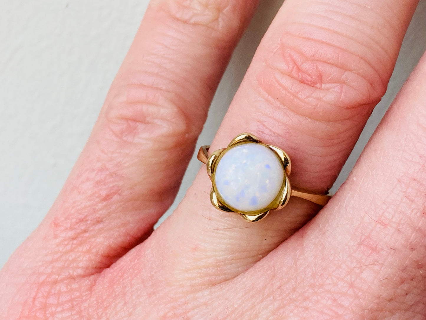 9ct Gold Opal Ring