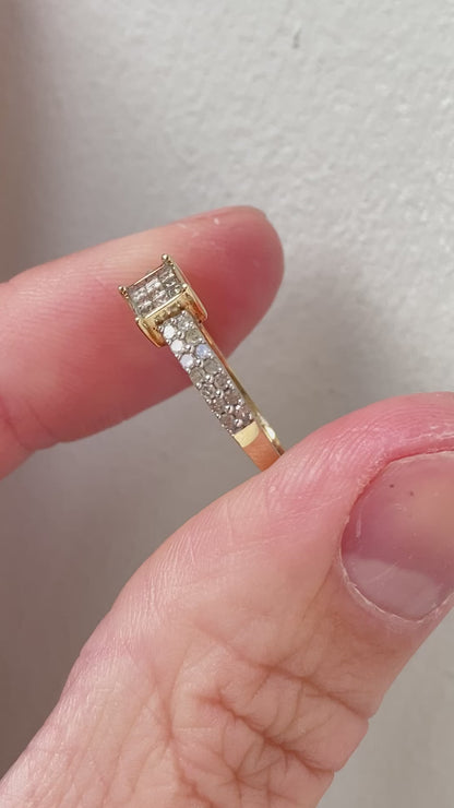 9ct Gold Diamond Ring