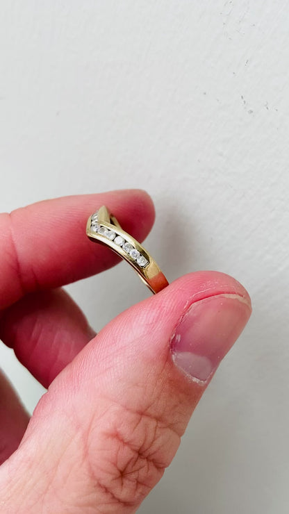 Vintage 9ct Gold Diamond Wishbone Ring