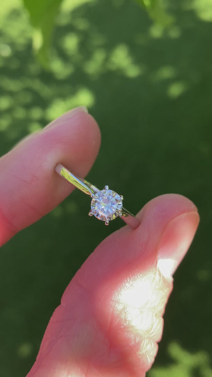 Vintage 18ct Gold 0.65ct Solitaire Diamond Ring