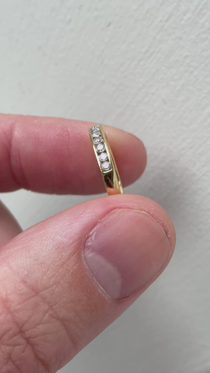 18ct Gold Diamond Ring